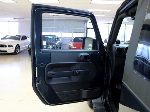 Used 2007 Jeep Wrangler Sahara w/ PWR Convenience Group image 29