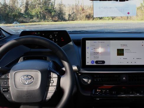 New 2026 Toyota Prius Plug-In Hybrid FWD image 20
