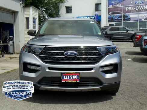 Certified 2022 Ford Explorer XLT w/ Equipment Group 202A AWD/4WD image 2