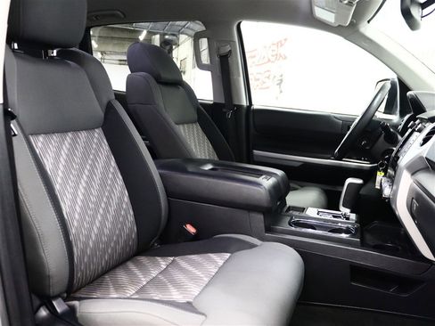 Used 2018 Toyota Tundra SR5 w/ TRD Off Road Package image 19