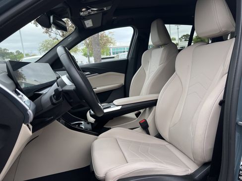 Certified 2025 BMW X2 xDrive28i w/ Premium Package image 16