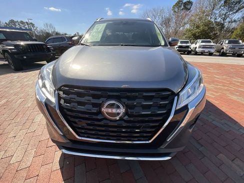 Used 2022 Nissan Kicks SV image 25