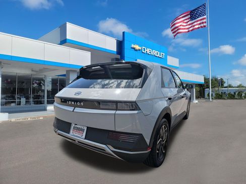 Used 2024 Hyundai Ioniq 5 SEL RWD image 3