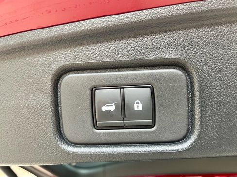 Used 2024 Nissan Pathfinder Platinum w/ Cargo Package image 25