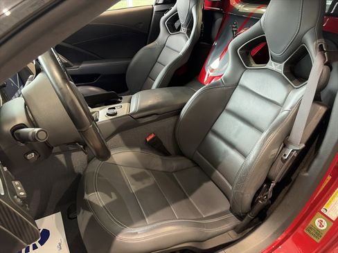 Used 2015 Chevrolet Corvette Z06 w/ 3LZ Preferred Equipment Group image 26