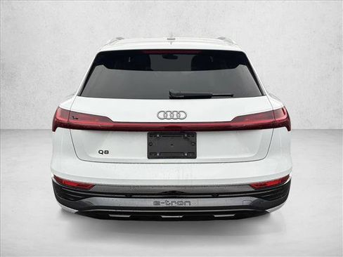 Used 2024 Audi Q8 e-tron Premium Plus w/ Premium Plus Package AWD/4WD image 6