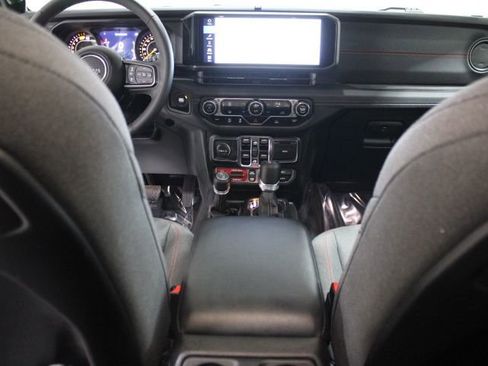 Used 2025 Jeep Wrangler Unlimited Rubicon image 29