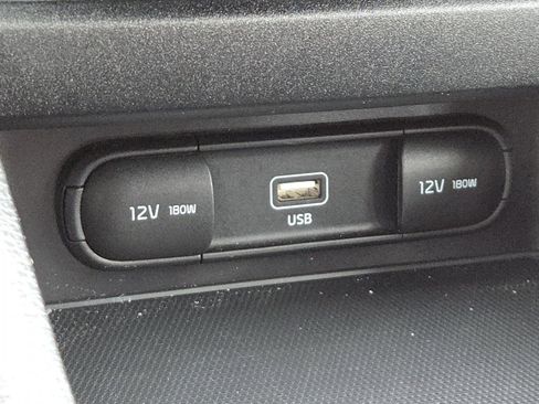 Used 2023 Kia Forte LXS w/ LXS Technology Package image 9