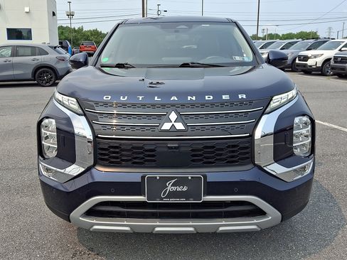 Used 2023 Mitsubishi Outlander SE AWD/4WD image 2