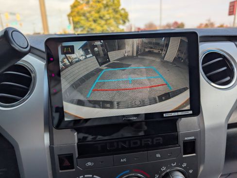 Used 2017 Toyota Tundra SR5 image 19