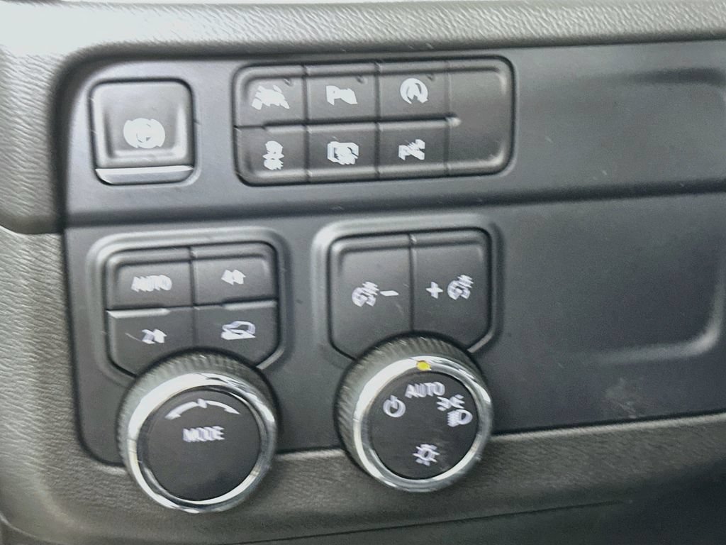 Used 2025 Chevrolet Tahoe LT AWD/4WD image 25