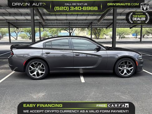 Used 2015 Dodge Charger SXT RWD image 8