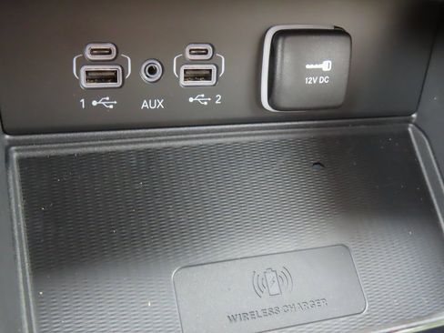 New 2025 Jeep Grand Cherokee Limited w/ Luxury Tech Group II image 13