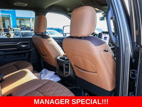 New 2025 RAM 2500 Big Horn AWD/4WD image 31