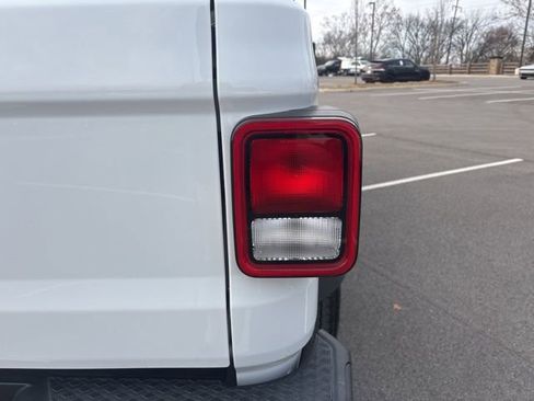 Used 2022 Jeep Gladiator Sport image 49