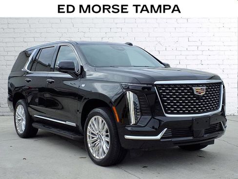 Certified 2025 Cadillac Escalade Premium Luxury image 5