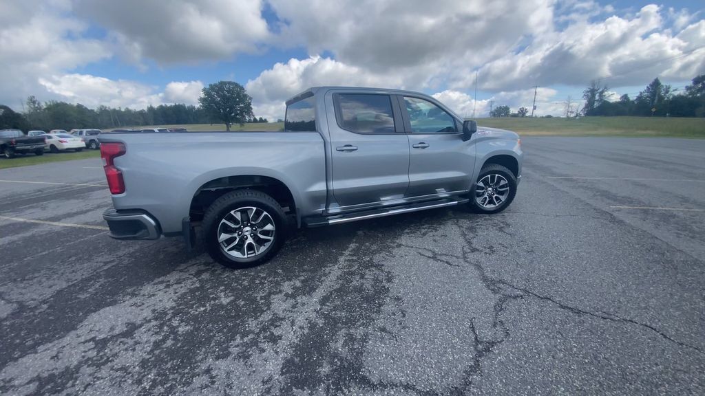 Certified 2024 Chevrolet Silverado 1500 RST w/ Z71 Off-Road Package AWD/4WD image 9