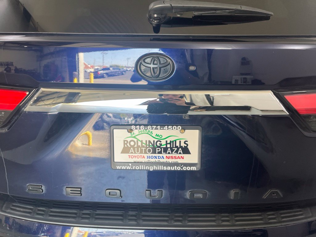 Used 2024 Toyota Sequoia Limited w/ Tow Technology Package AWD/4WD image 45