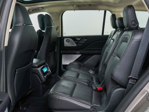 Used 2020 Lincoln Aviator Reserve w/ Equipment Group 202A image 18