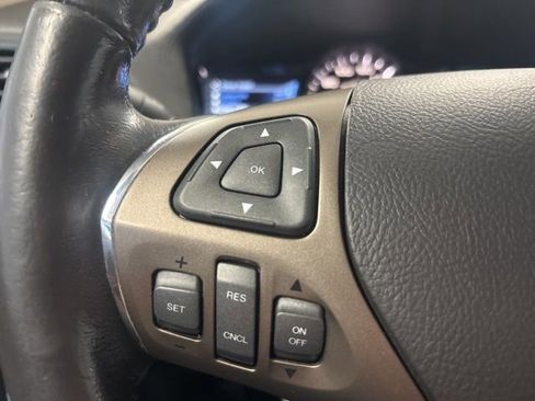 Used 2014 Lincoln MKX FWD w/ Equipment Group 101A image 19