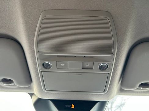 Certified 2025 Nissan Kicks SR AWD/4WD image 39