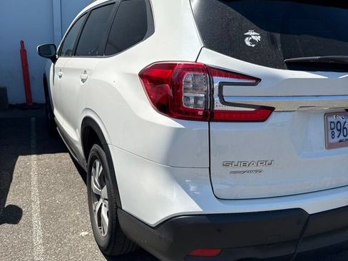 Used 2025 Subaru Ascent Premium AWD/4WD image 2