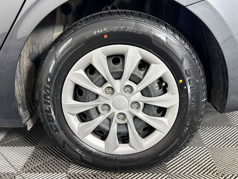 Used 2024 Kia Forte LX image 59