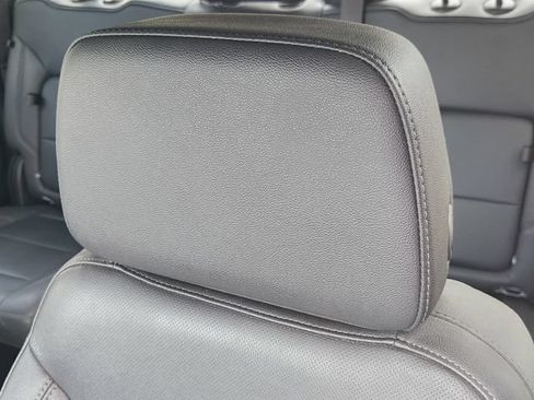 Used 2025 GMC Sierra 1500 SLT RWD image 24