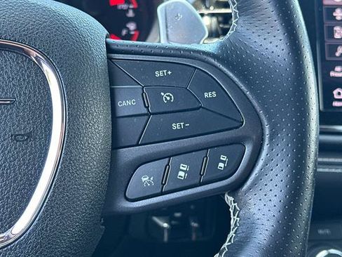 Used 2022 Dodge Durango SRT w/ Technology Group AWD/4WD image 27