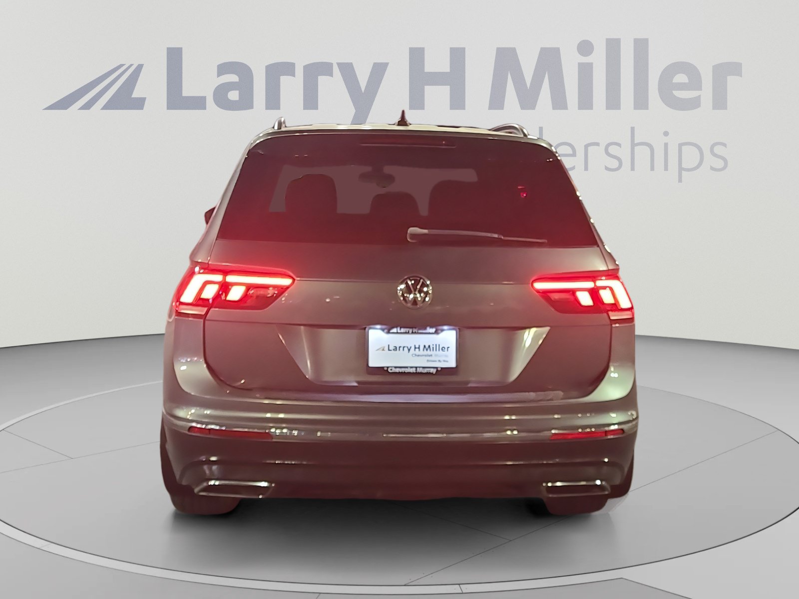 Used 2020 Volkswagen Tiguan SE FWD image 4