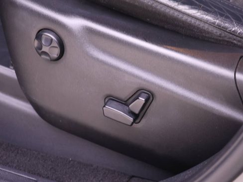 Used 2019 Jeep Grand Cherokee Altitude image 15