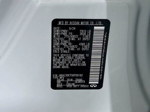 Used 2025 INFINITI QX80 Sensory AWD/4WD image 35