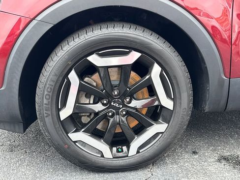 Used 2023 Kia Telluride EX image 11