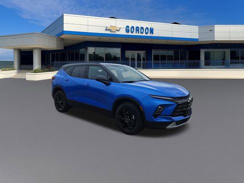 Used 2025 Chevrolet Blazer LT w/ Midnight/Sport Edition AWD/4WD image 8