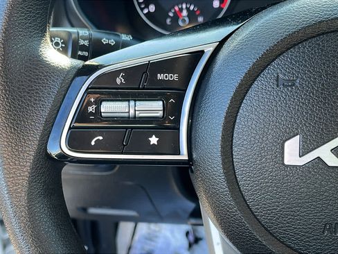 Used 2024 Kia Forte LXS image 12