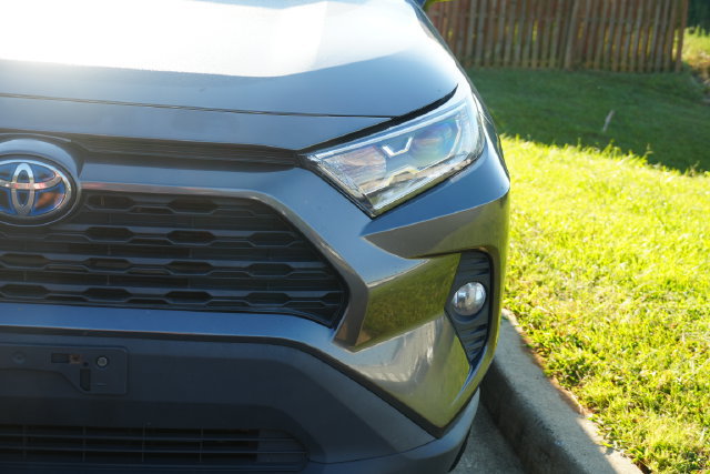 Used 2021 Toyota RAV4 XLE Premium AWD/4WD image 7
