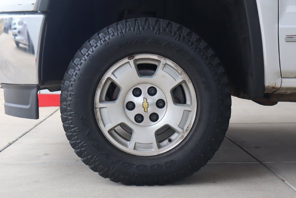 Used 2014 GMC Sierra 1500 SLT w/ All-Terrain Package AWD/4WD image 5