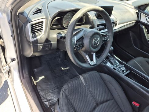 Used 2018 MAZDA MAZDA3 Sport w/ Preferred Equipment Package FWD image 16
