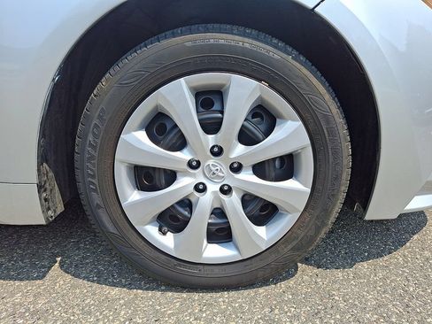 Used 2022 Toyota Corolla LE FWD image 10