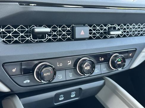 Certified 2025 Honda Accord SE image 19