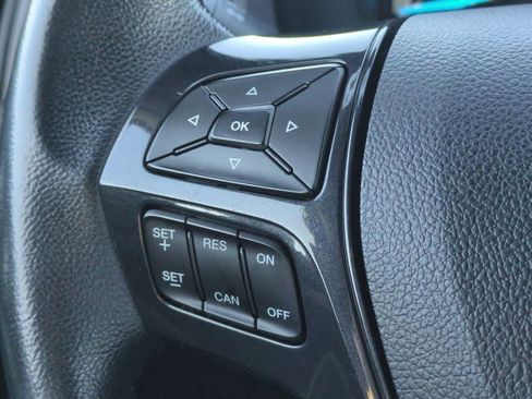 Used 2018 Ford Explorer XLT image 21