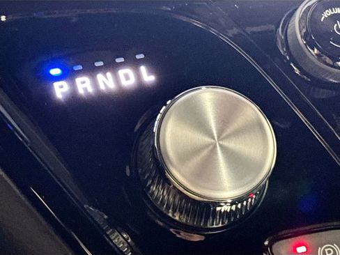 New 2026 Chrysler Voyager LX image 17