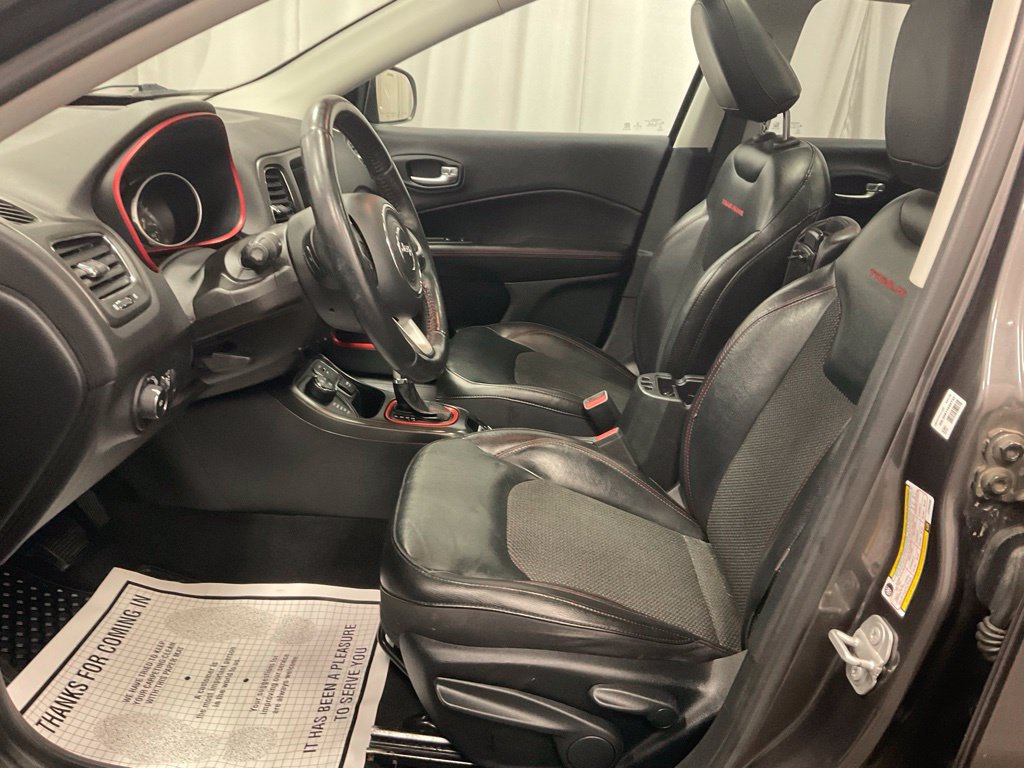 Used 2018 Jeep Compass Trailhawk w/ Navigation Group AWD/4WD image 4