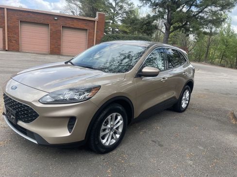 Used 2021 Ford Escape SE AWD/4WD image 1
