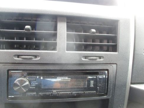 Used 2012 Jeep Liberty Sport AWD/4WD image 21