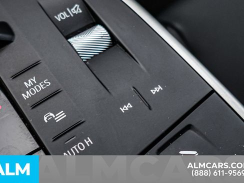 Used 2025 BMW X2 xDrive28i image 39