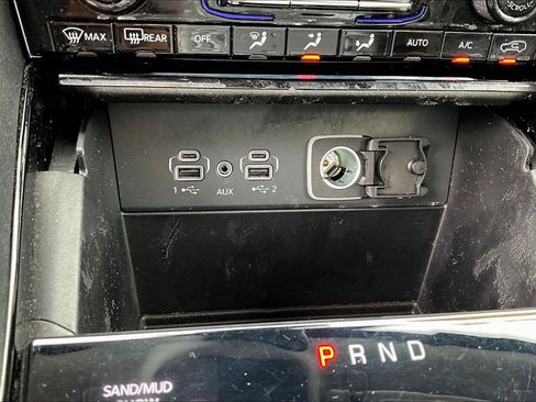 Used 2023 Jeep Grand Cherokee L Limited image 16