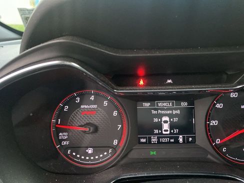Used 2023 Chevrolet TrailBlazer RS AWD/4WD image 2