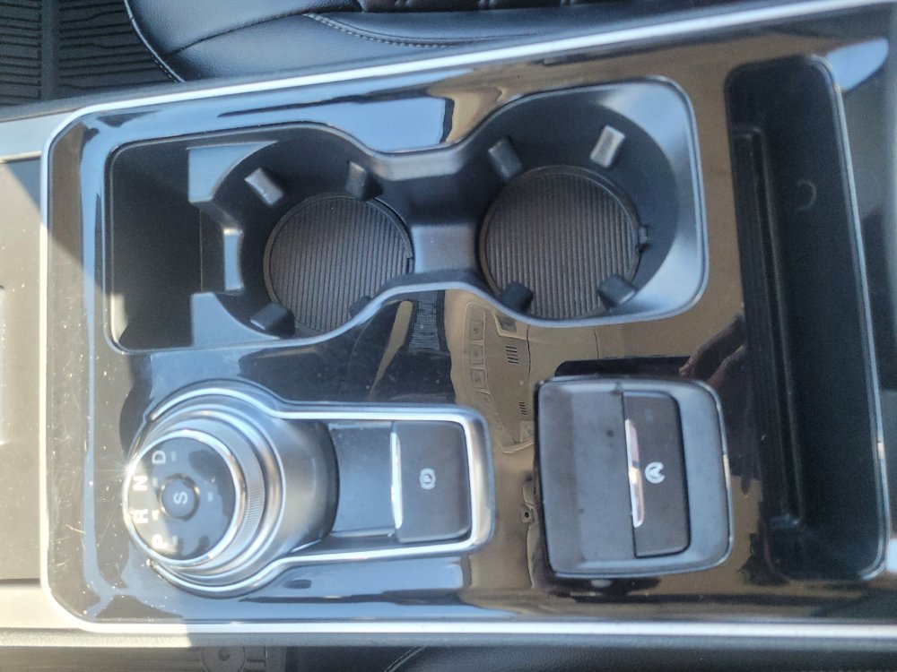 Used 2020 Ford Edge SEL FWD image 26