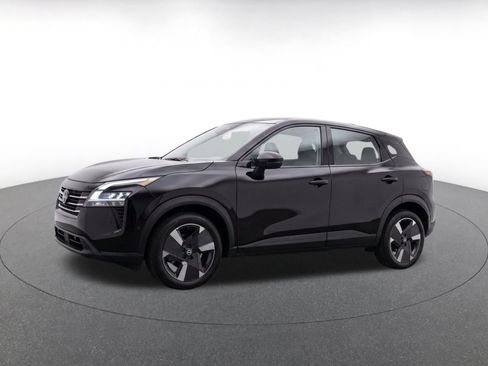 Used 2026 Nissan Kicks SR AWD/4WD image 3